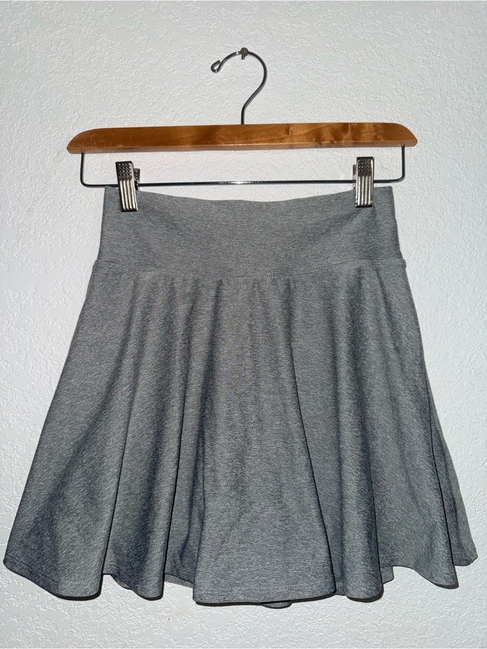 Old Navy active cloud xs gray skater skirt